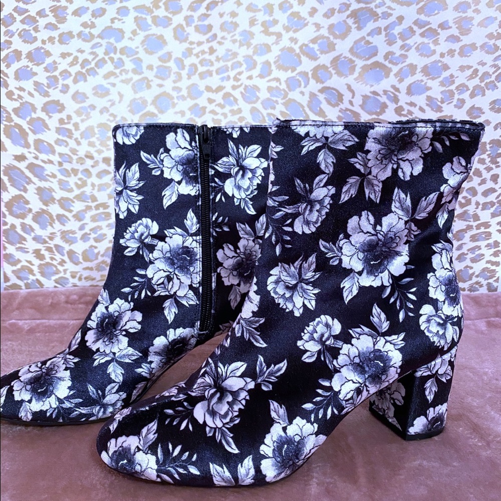 Cato Ankle Boots